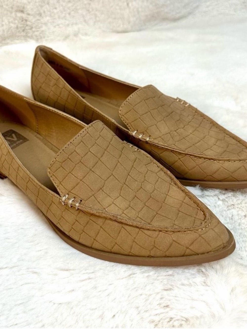 Dolce Vita Women's Tan Croc-Embossed Loafers